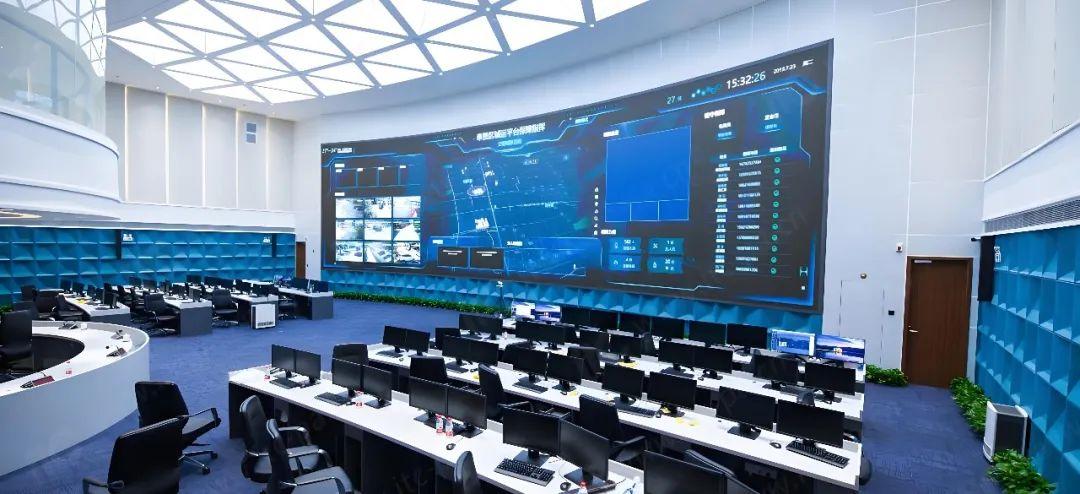 类似于平安城市,大型交通枢纽,综合调度指挥中心中,其中的专业存储