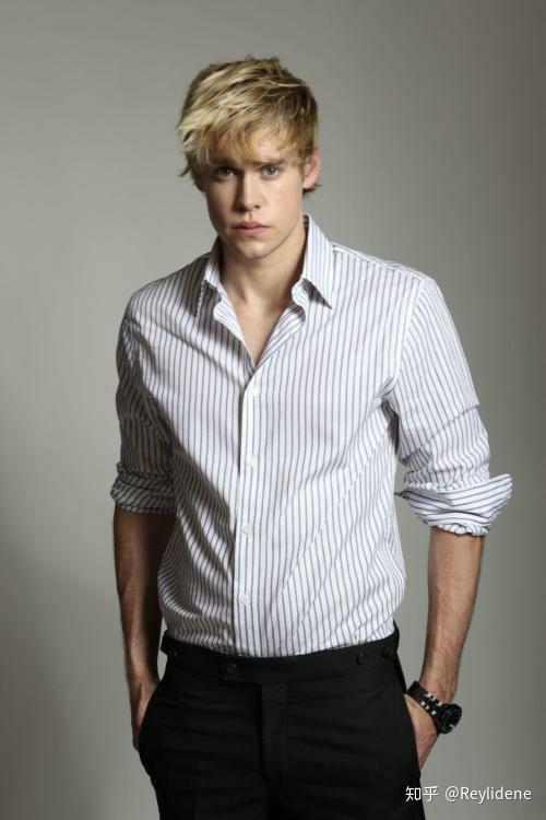 有哪些好看的蓝眼金发少年? - 知乎