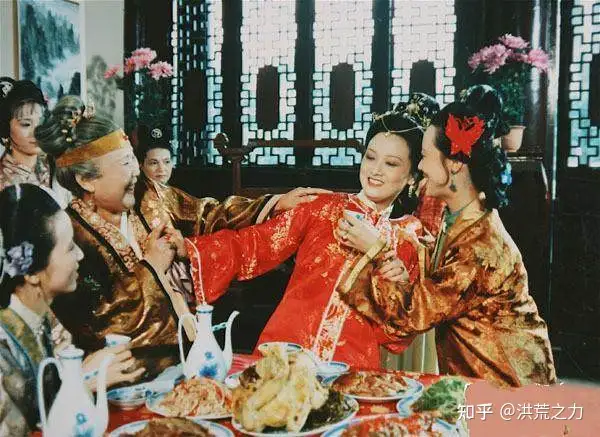 贾母为什么召集全家，给王熙凤过生日？