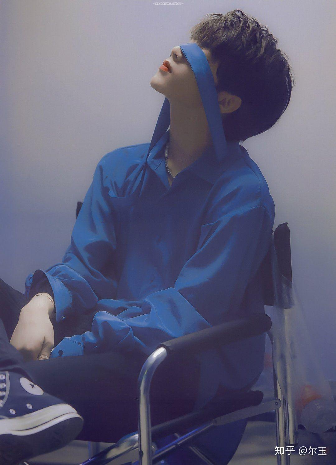 蹲下刘耀文神图,可以做墙头的那种,谢谢? - 知乎