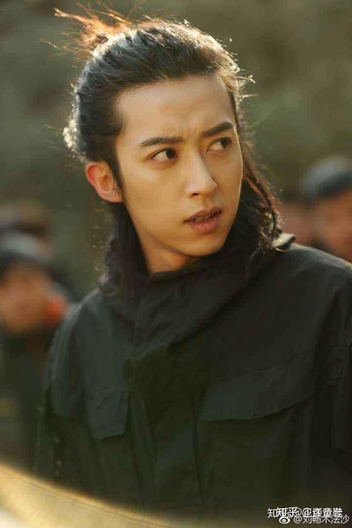 谁能给我介绍一下盗墓笔记重启里饰演刘丧的这个演员