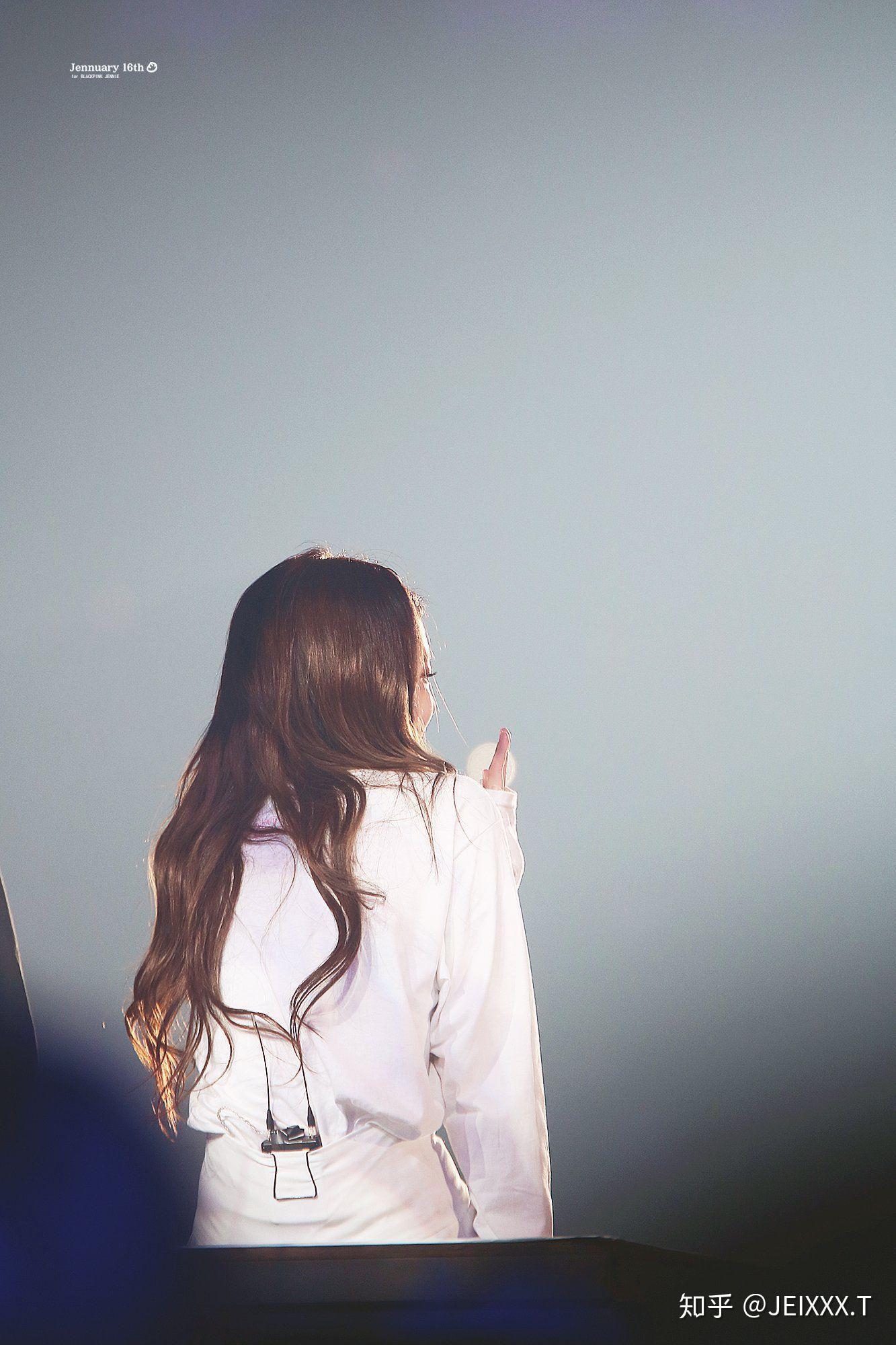 有哪些jennie的背影图片